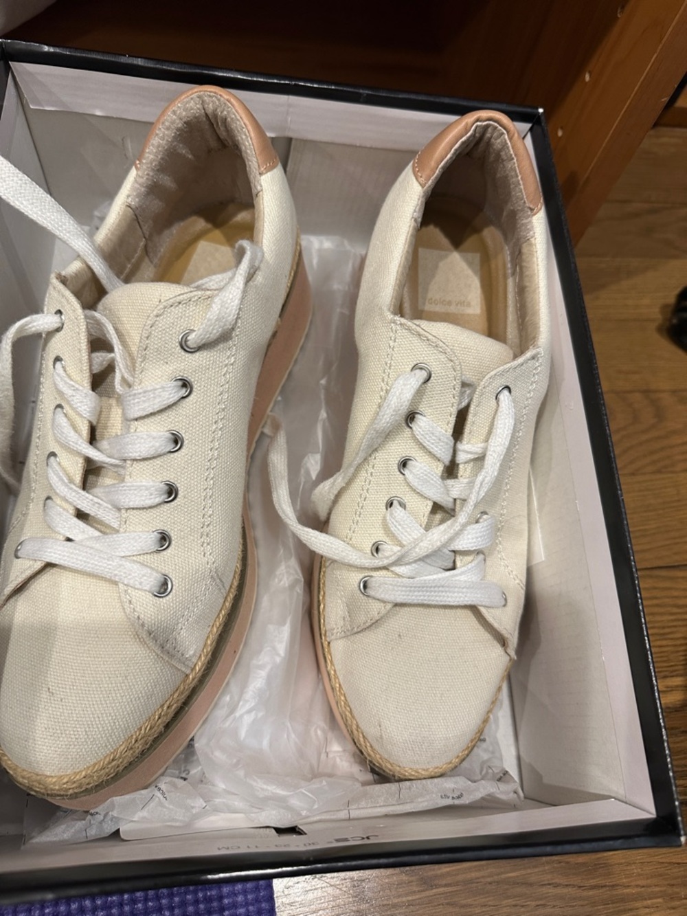 Dolce Vita platform sneaker